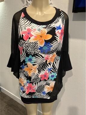 NWT Black Sheer Sleeve Floral Print Tunic Top